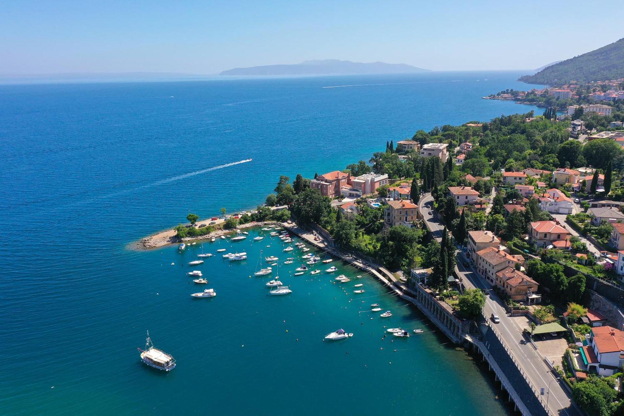 Apartment Anni-Free Parking&Evcharger-24H Self Check-In Opric Dış mekan fotoğraf